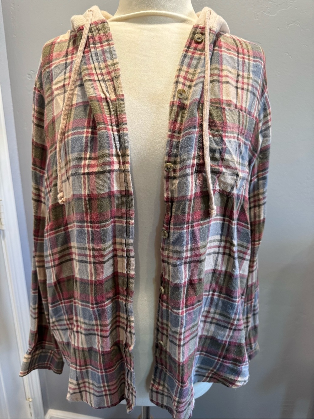 American Eagle Plaid Hooded Flannel Shirt Size S